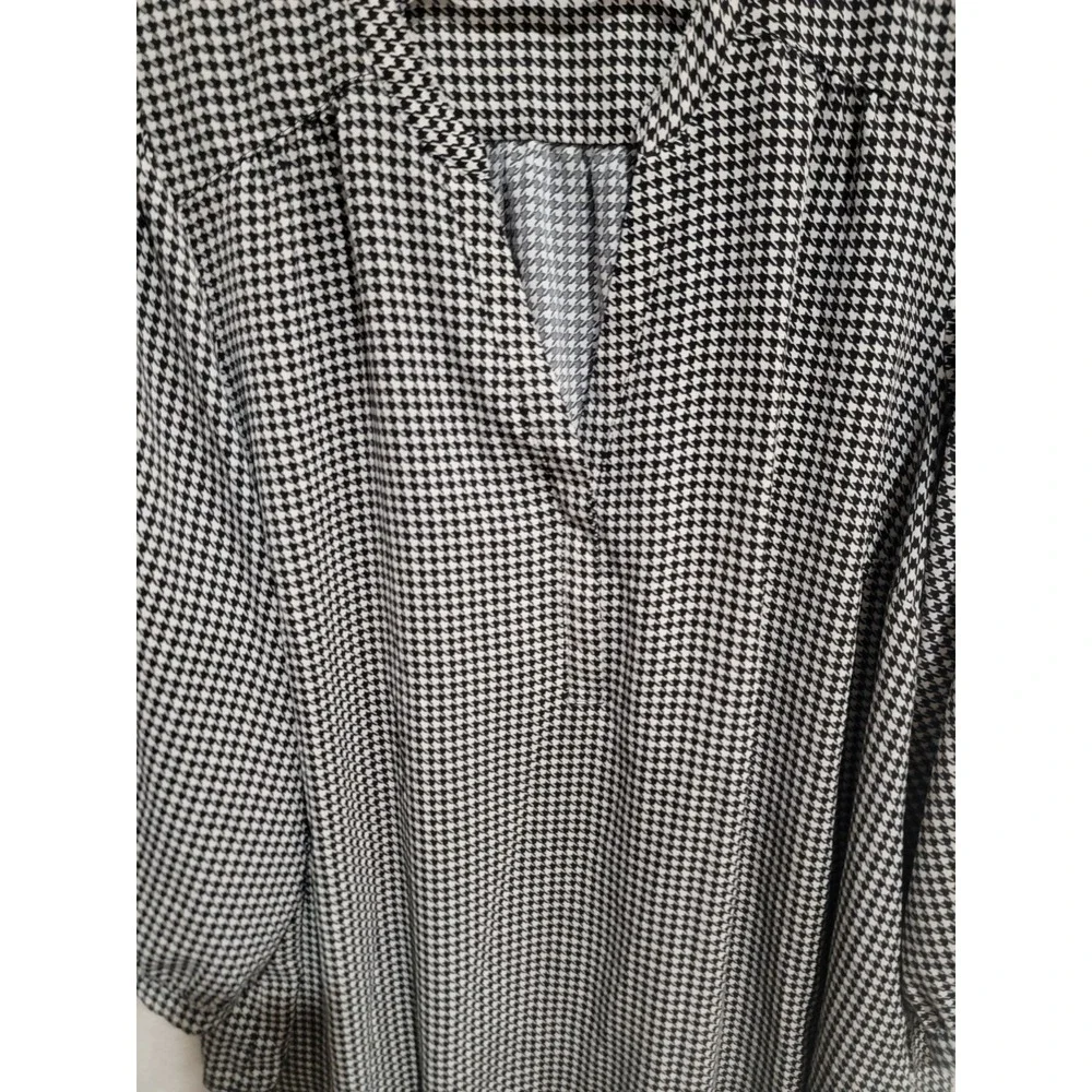 Torrid‎ Harper Blouse Black White Houndstooth Georgette Pullover Plus 3 / 3X